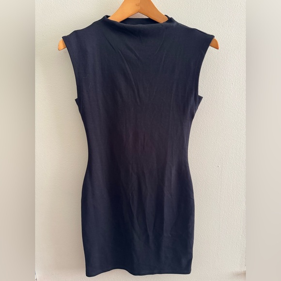 Cuts NWOT body con mini dress - Picture 3 of 9